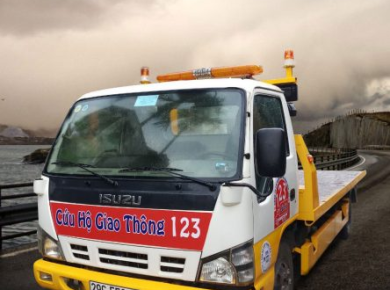 DỊCH VỤ CỨU HỘ 24/7 – KÍCH BÌNH & GIAO ẮC QUY TẬN NƠI TẠI ĐỒNG NAI